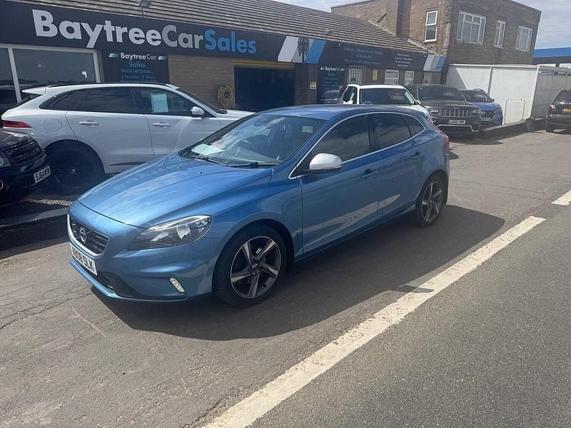 Blue Used 2016 Volvo V40 R-Design Estate | £6,695 (Good price) - Image 1/4