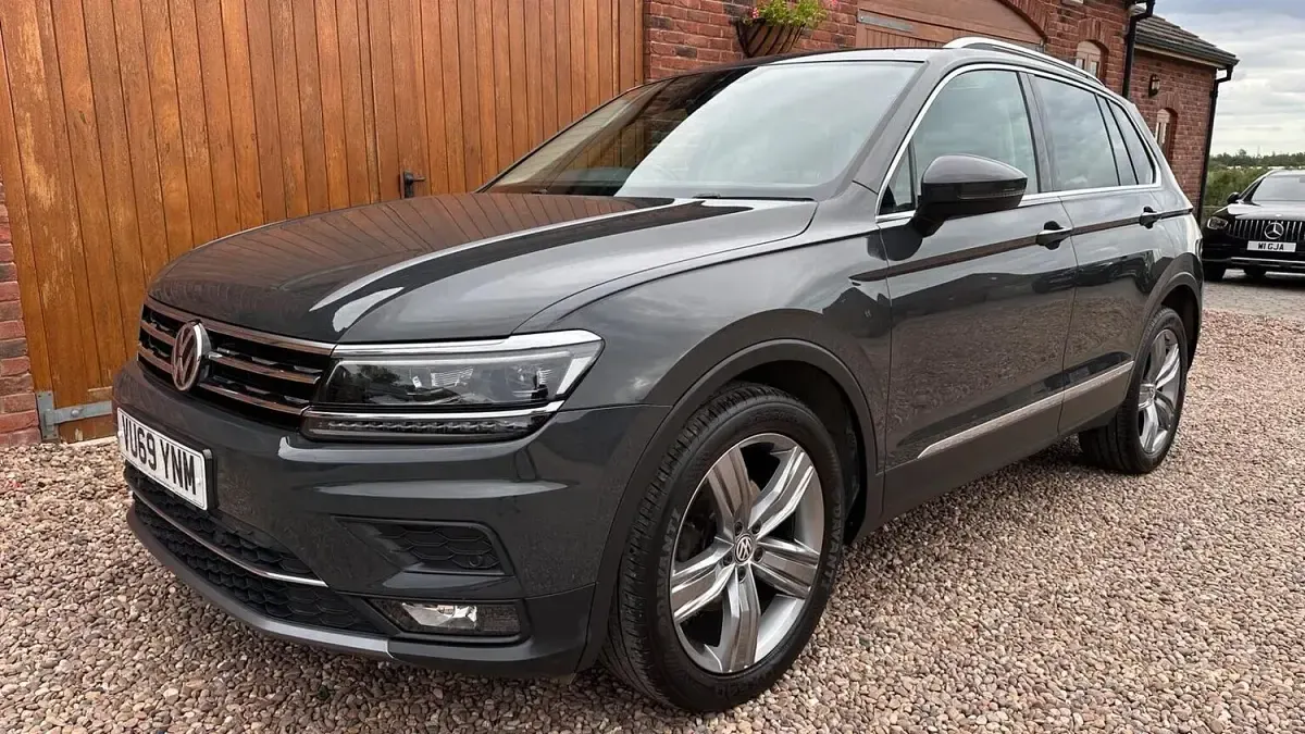 Used VW Tiguan SEL 150 HP (110 kW) 2019 Grey SUV
