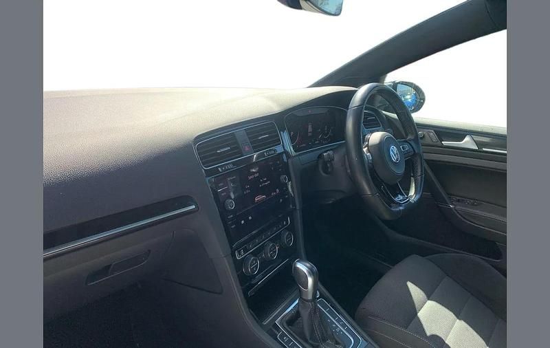 Second-hand VW Golf VIII R 296 CP (217 kW) 2020 Alb Break