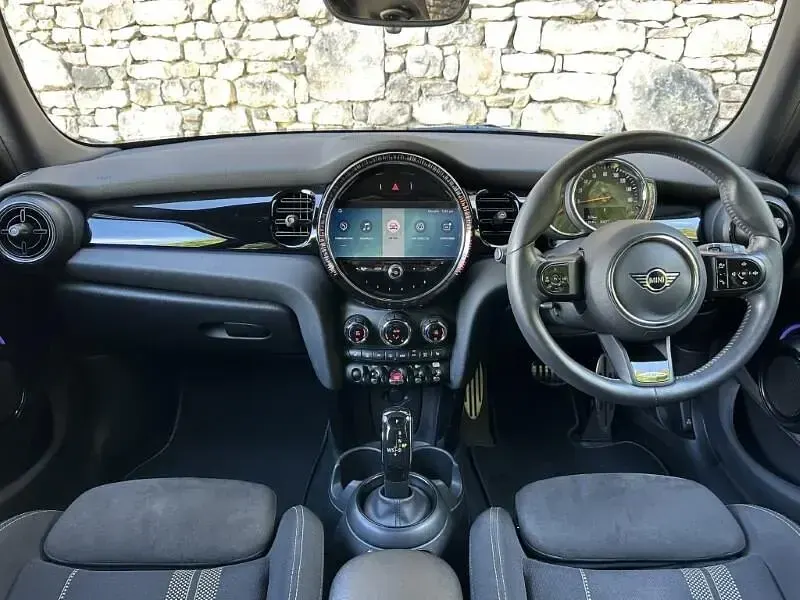 Used Mini Cooper Hatch 134 HP (98 kW) 2021 Blue Hatchback