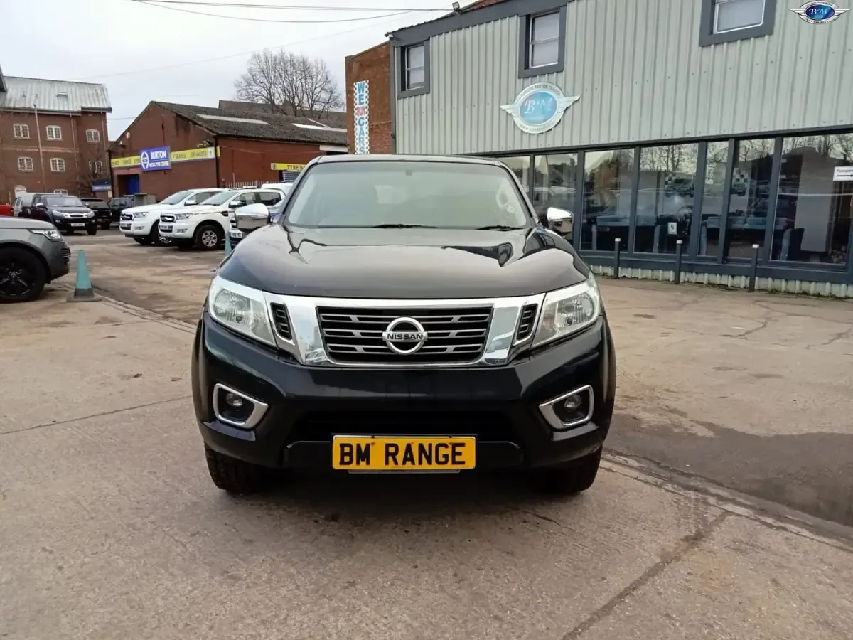 Usado Nissan Navara Acenta 2016 Preto Pickup
