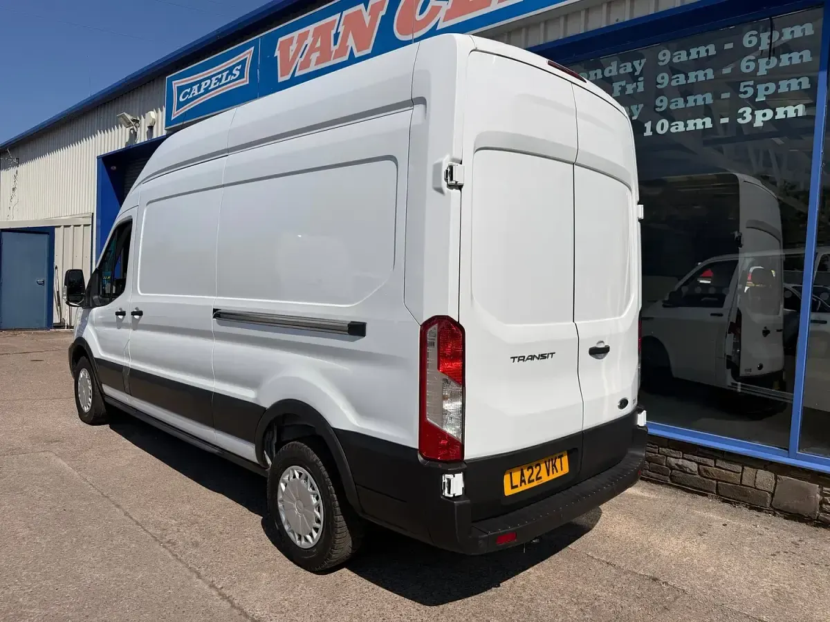 Used Ford Transit 130 HP (95 kW) 2022 White Van