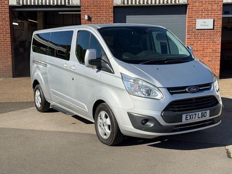 Used Ford Tourneo Custom Titanium 130 HP (95 kW) 2017 Silver Van