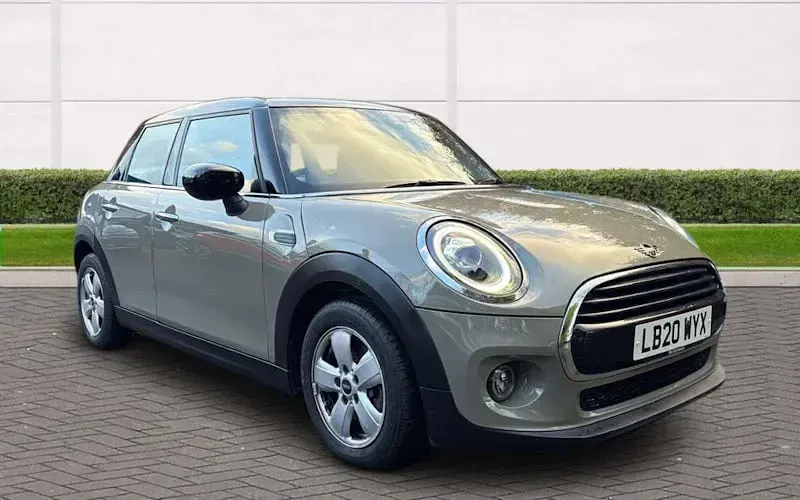 Używany Mini Cooper Classic 136 KM (100 kW) 2020 Hatchback