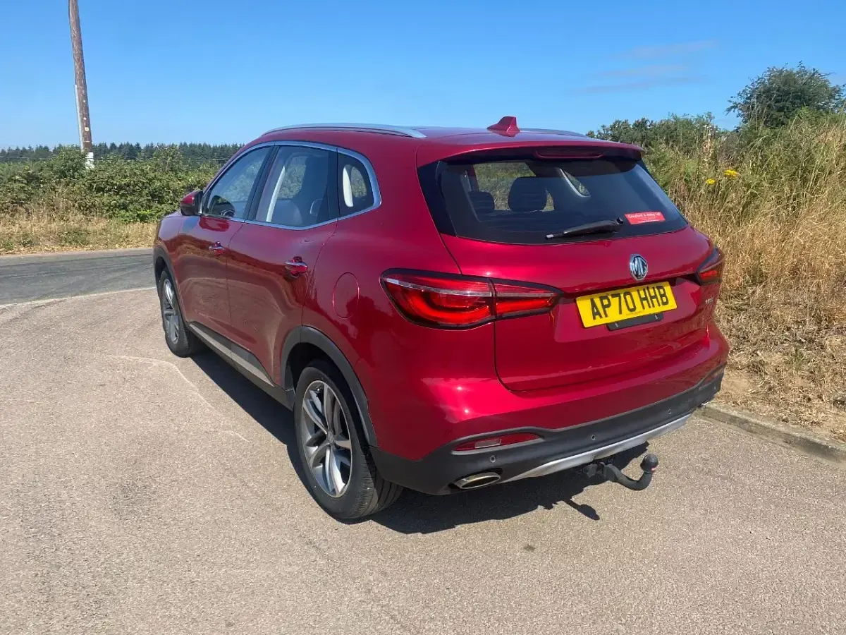 Used MG HS Exclusive 163 HP (119 kW) 2020 Red SUV