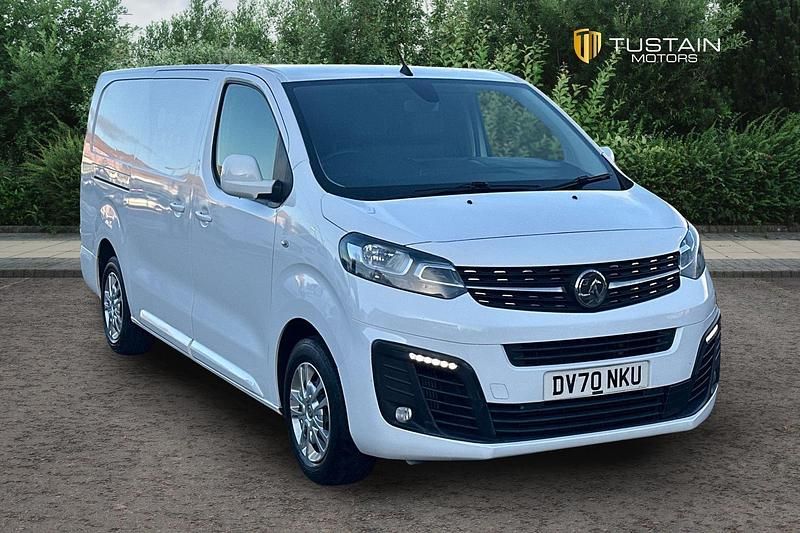 White Used 2020 Vauxhall Vivaro Sportive MPV | £11,499 (Fair price) - Image 1/4