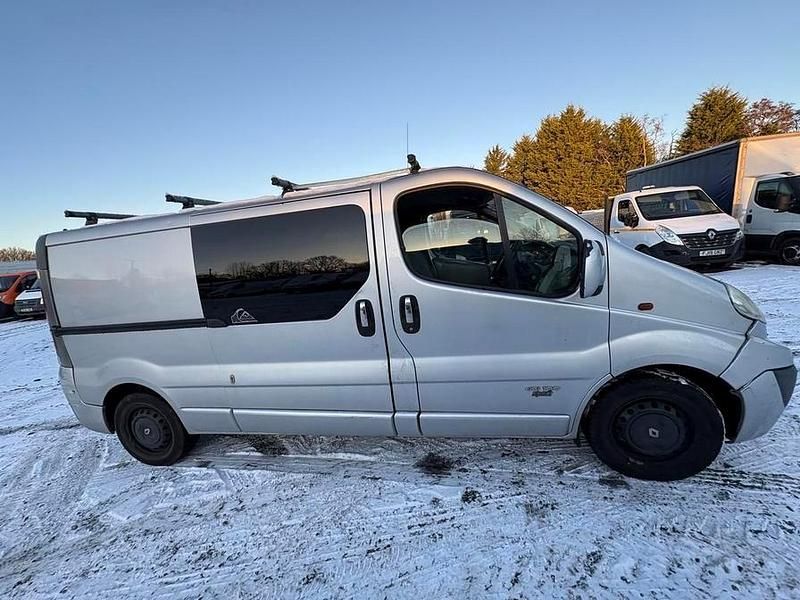 Used Renault Trafic 2006 Silver MPV