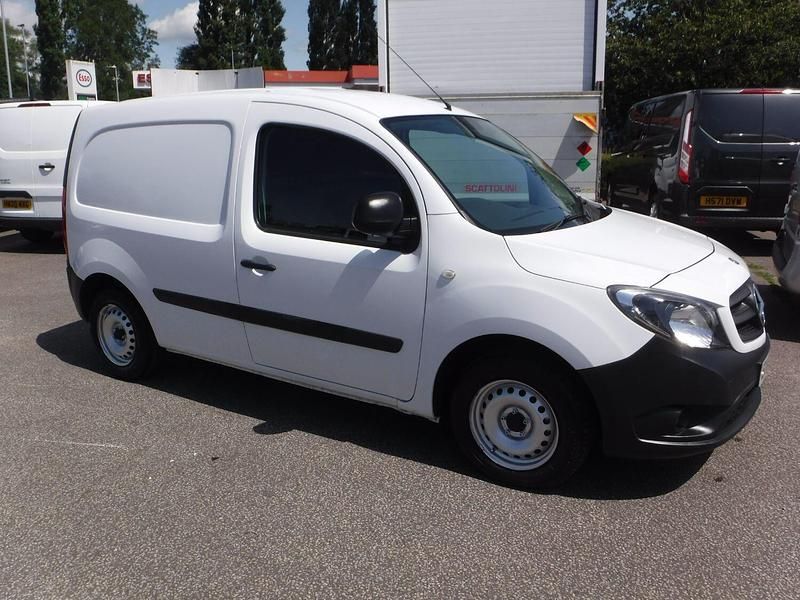 Used Mercedes Citan 109 90 HP (66 kW) 2018 White