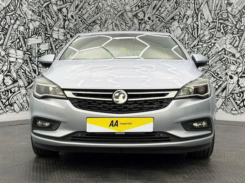Used Vauxhall Astra SRi 150 HP (110 kW) 2017 Silver Hatchback