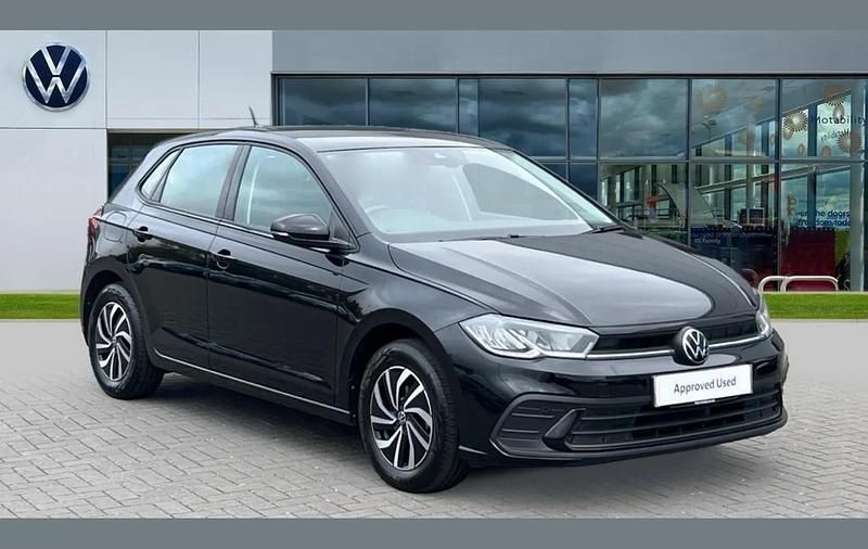 Used VW Polo Life 95 HP (69 kW) 2024 Deep black pearl  Hatchback