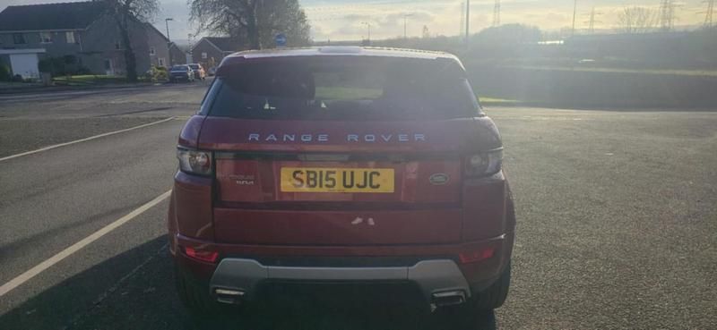 Używany Land Rover Range Rover evoque Dynamic 2015 Czerwony Kombi