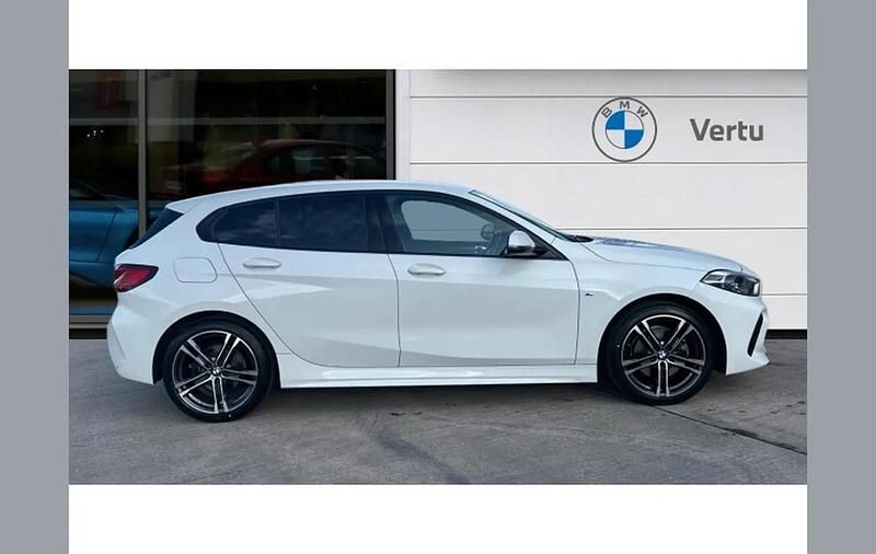 Used BMW 118 M Sport 140 HP (102 kW) 2023 White Hatchback