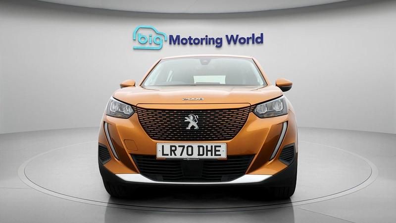 Used Peugeot e-2008 Active Premium 98 kW (134 HP) 2021 Orange SUV