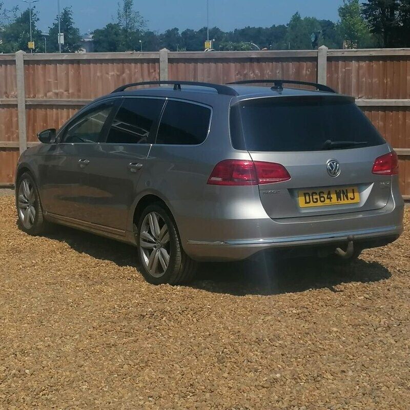 Image 3/4