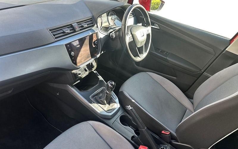 Used Seat Arona SE Technology 95 HP (69 kW) 2018 Desire red SUV