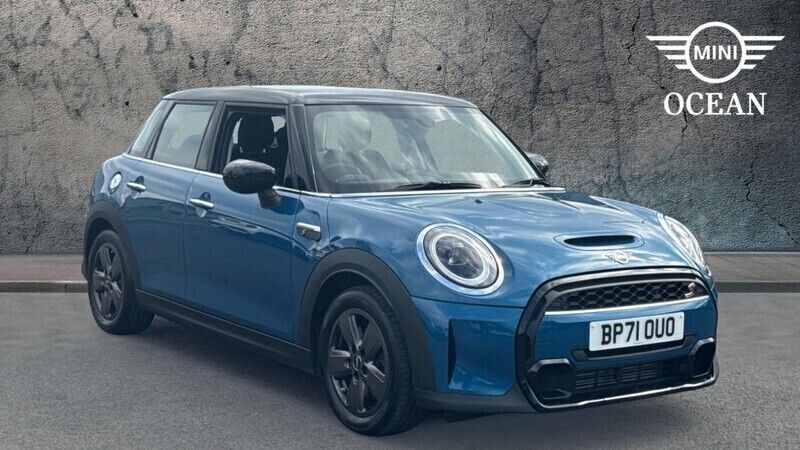 Blue Used 2022 Mini Cooper S Classic Hatchback | £17,450 (Good price) - Image 1/4