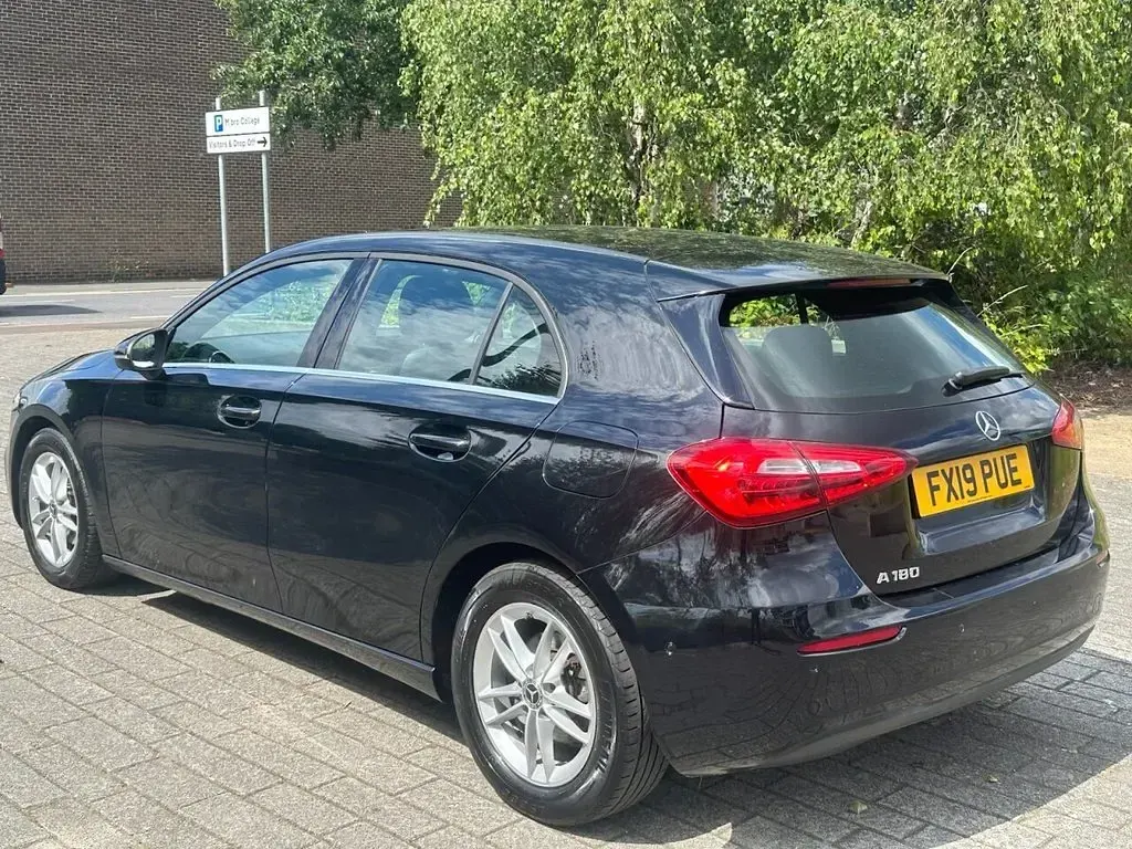 Used Mercedes A180 Executive 136 HP (100 kW) 2019 Black Hatchback