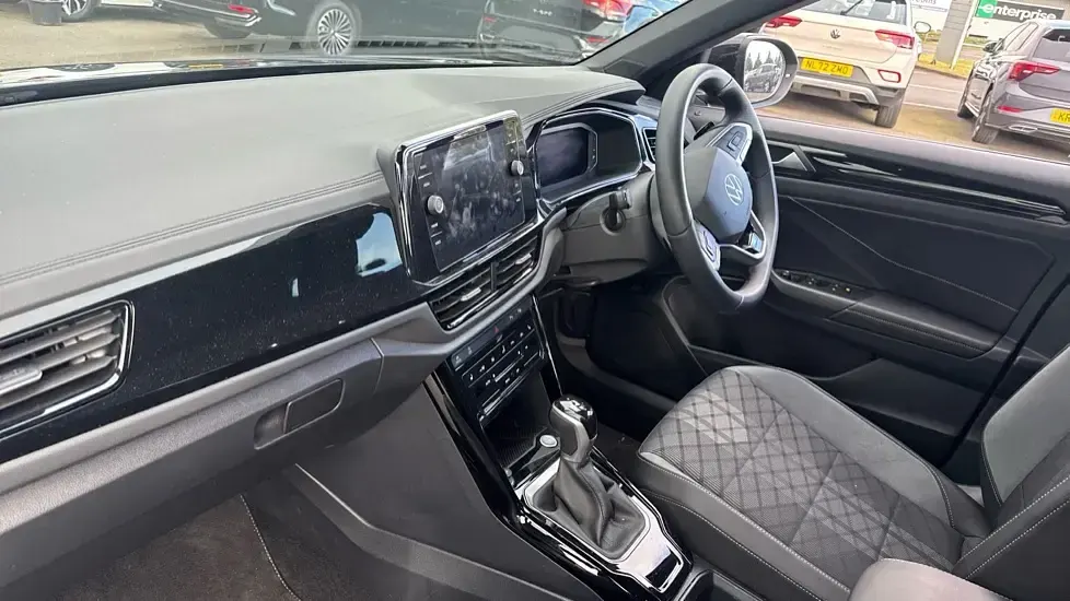 New VW T-Roc R-line 150 HP (110 kW) 2026 Deep black SUV
