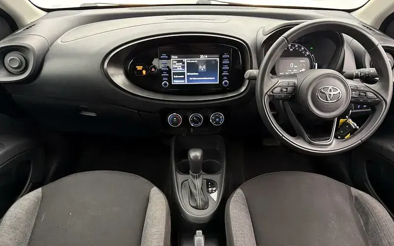 Used Toyota Aygo X PURE 72 HP (52 kW) 2023 Black SUV