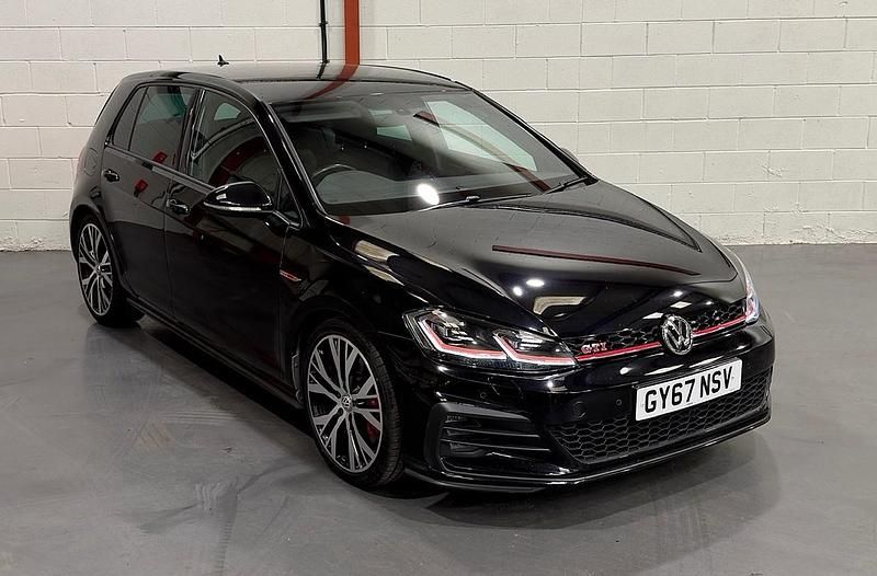 Używany VW Golf VII GTI 275 KM (202 kW) 2017 Czarny Hatchback