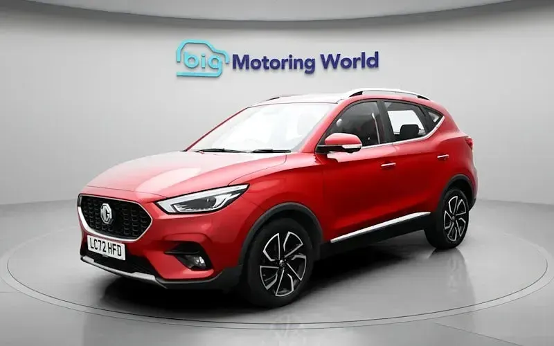 Usado MG ZS Exclusive 106 HP (77 kW) 2023 Vermelho SUV