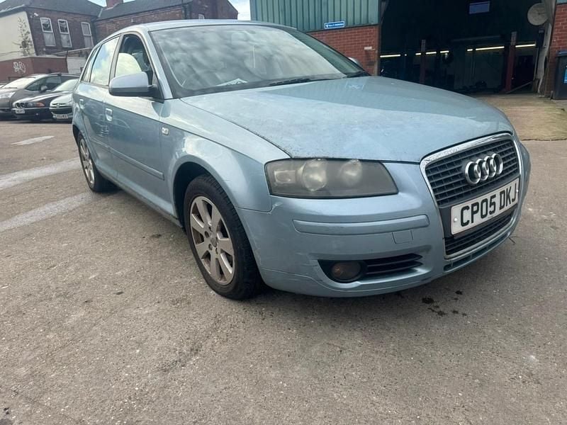 Begagnad Audi A3 2005 Blå Halvkombi