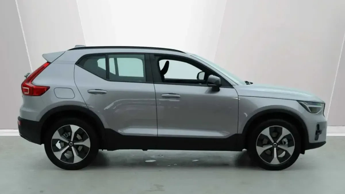 New Volvo XC40 Plus 163 HP (119 kW) 2026 SUV
