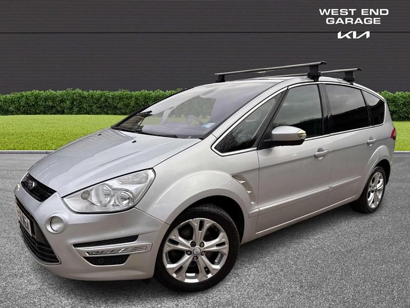 Begagnad Ford S-MAX Titanium 163 HK (119 kW) 2012 Silver Minibuss