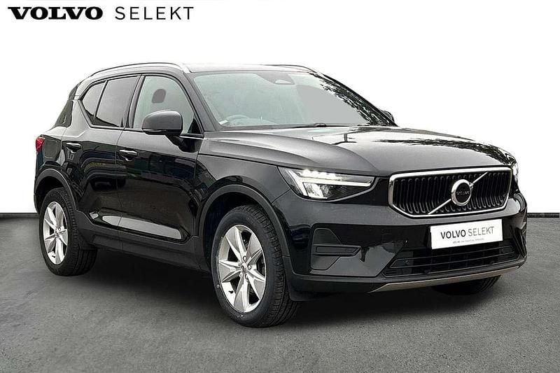 Black Used 2023 Volvo XC40 Core SUV | £25,650 (Fair price) - Image 1/3