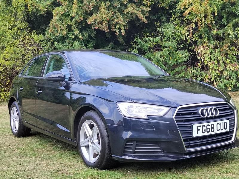 Used Audi A3 Advanced 114 HP (83 kW) 2018 Black Hatchback