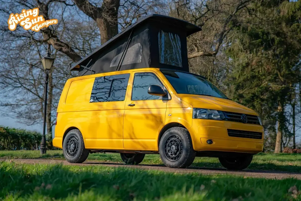 Used VW T5 138 HP (101 kW) 2015 Yellow Van