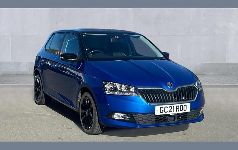 Used Skoda Fabia Colour Edition 60 HP (44 kW) 2021 Race blue metallic black magi  Hatchback