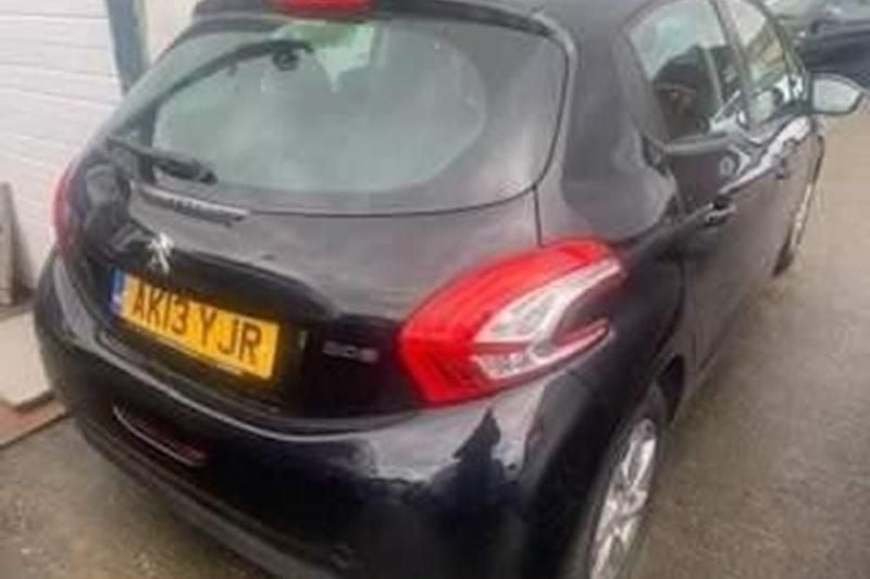 Black Used 2013 Peugeot 208 Active Hatchback | £1,975 (Good price) - Image 1/1