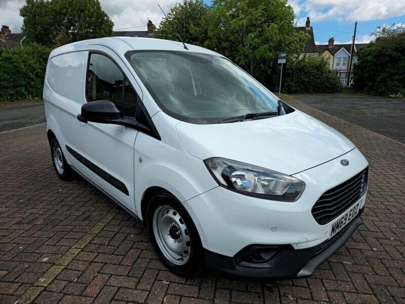White Used 2020 Ford Transit Van | £6,995 (Good price) - Image 1/4