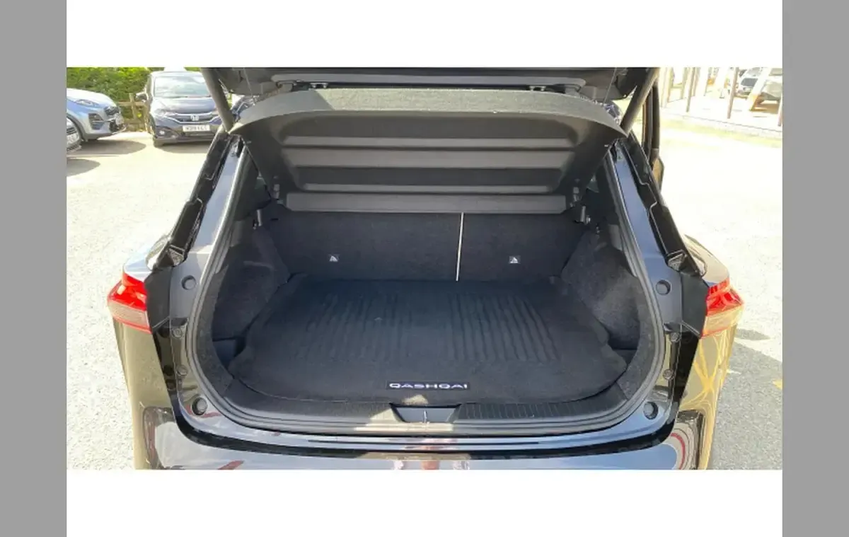 Used Nissan Qashqai Tekna 138 HP (101 kW) 2022 Black SUV