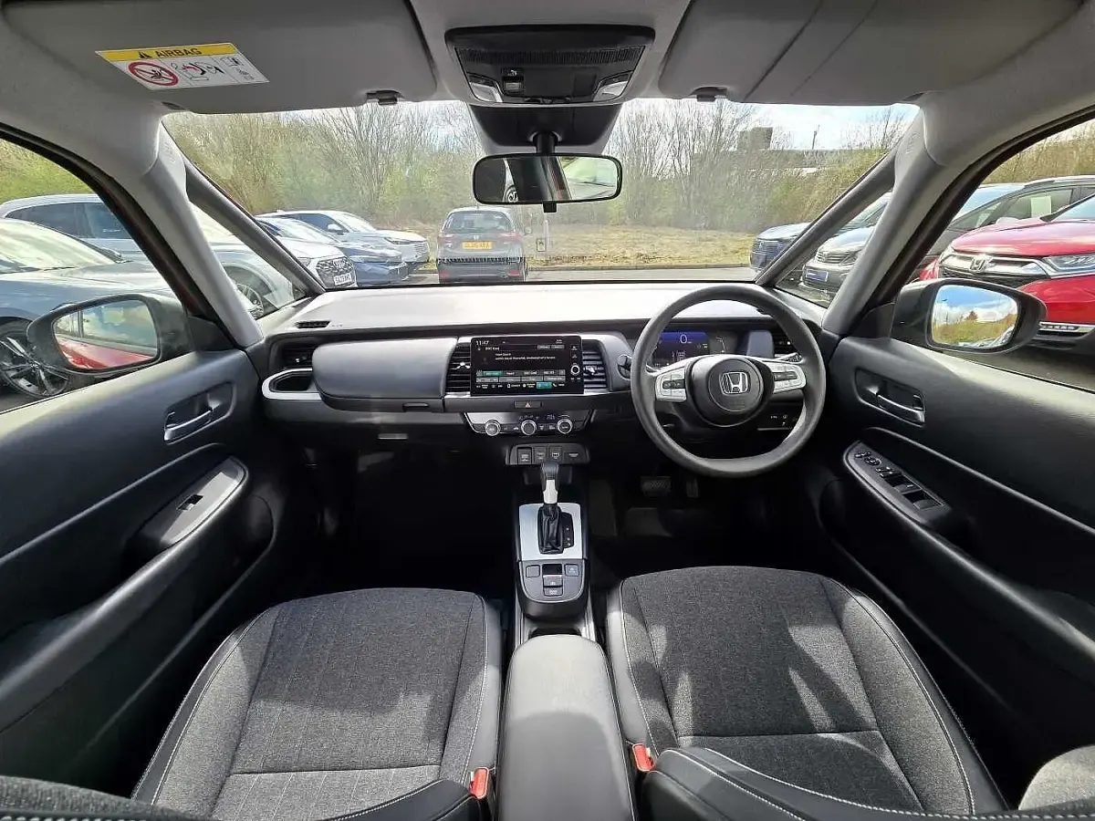 Used Honda Jazz Hybrid 109 HP (80 kW) 2021 Premium crystal red Hatchback