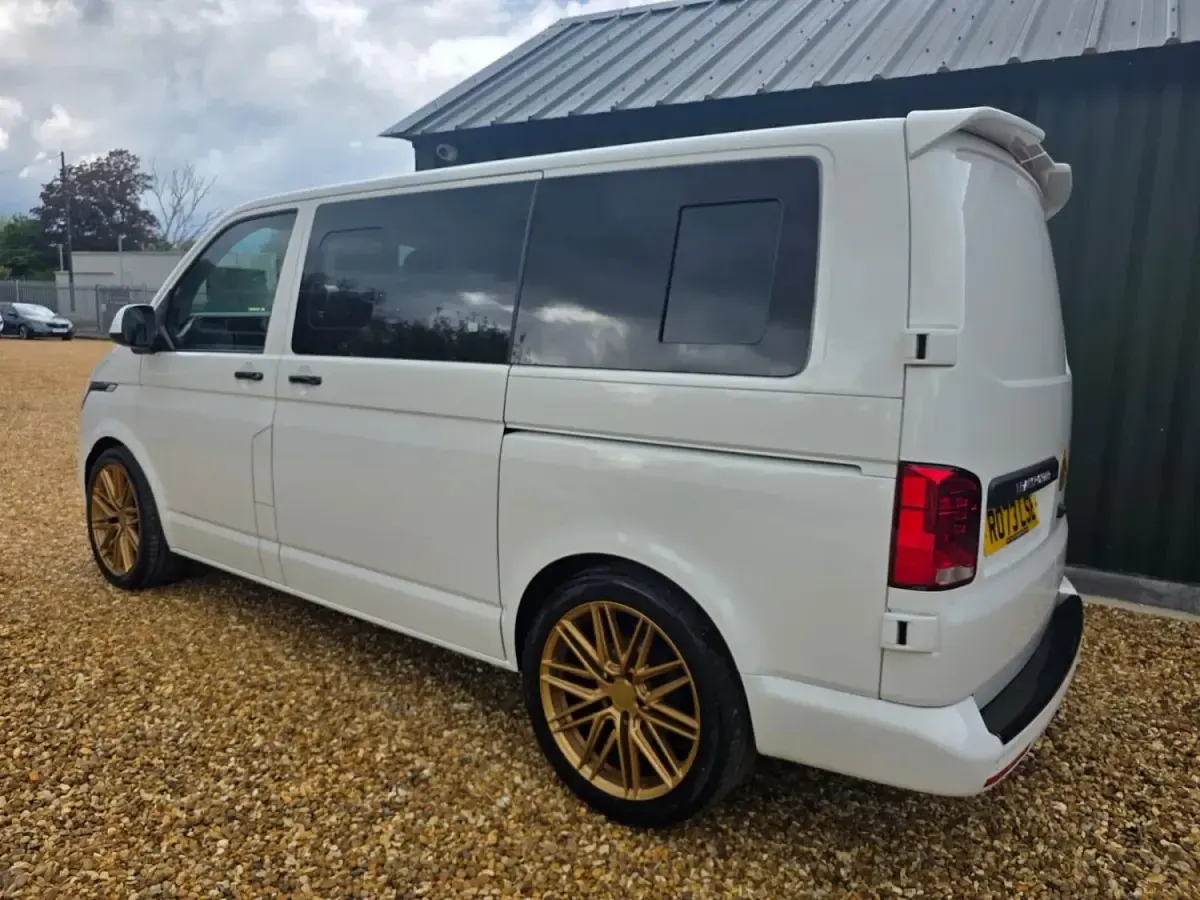 Begagnad VW Transporter Startline 2023 Vit Van