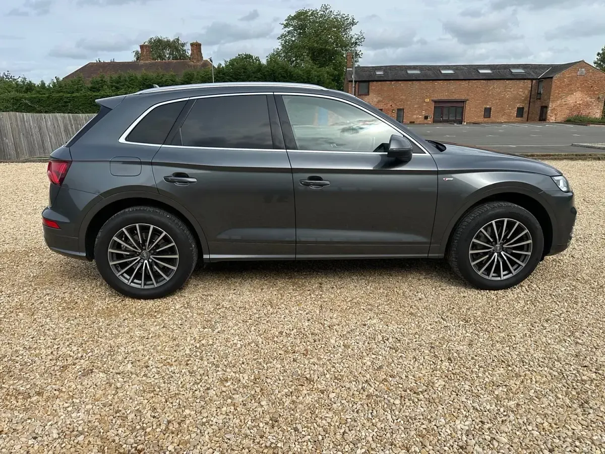 Used Audi Q5 S-Line 245 HP (180 kW) 2019 Grey SUV