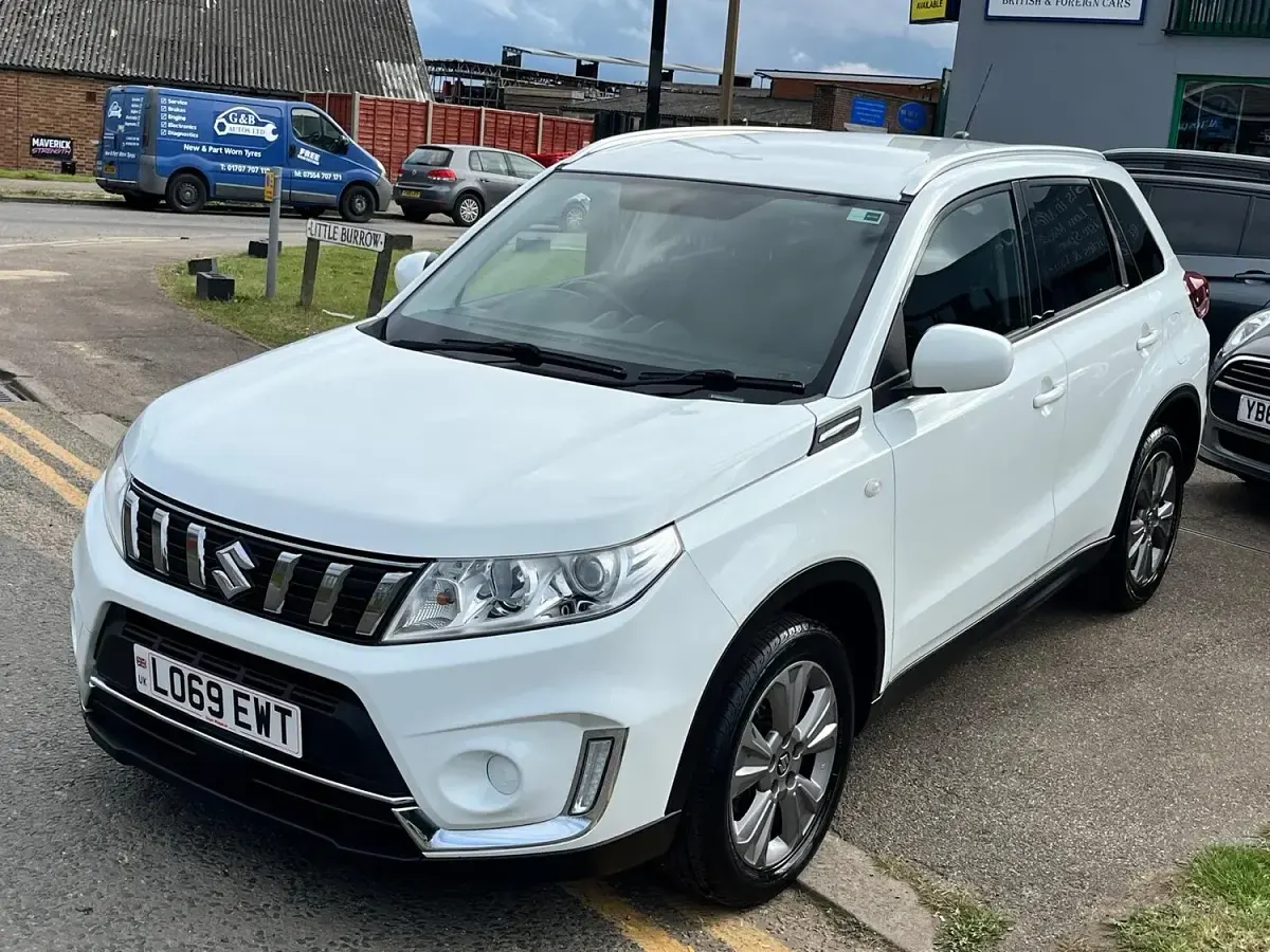 Used Suzuki Vitara SZ-T 140 HP (102 kW) 2019 White SUV