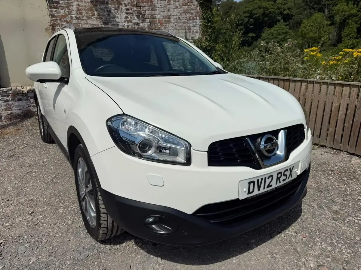 Used Nissan Qashqai Tekna 141 HP (103 kW) 2012 White SUV