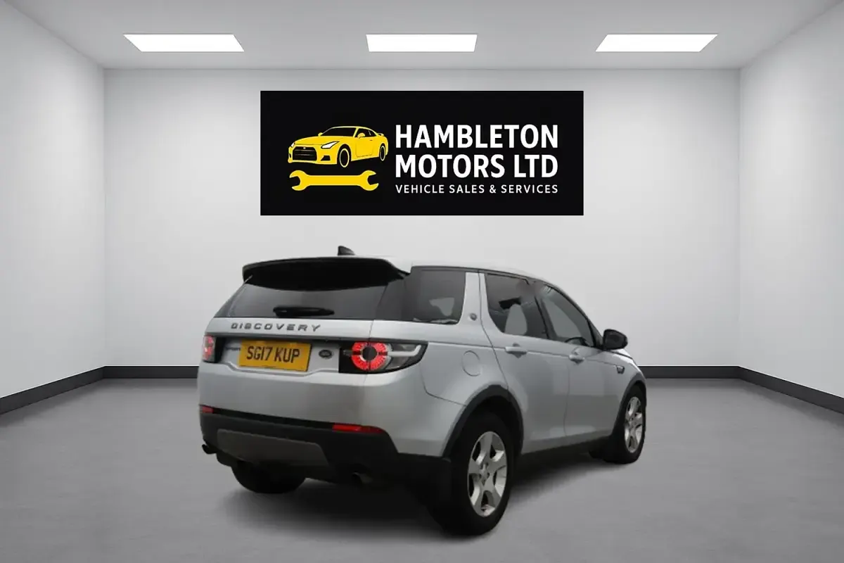 Used Land Rover Discovery Sport SE 150 HP (110 kW) 2017 Silver SUV