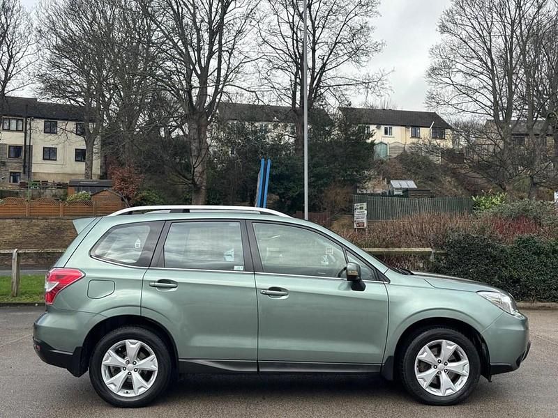 Used Subaru Forester Premium 147 HP (108 kW) 2016 Green SUV