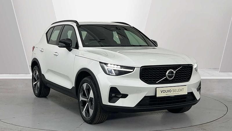 Used 2025 Volvo XC40 Plus SUV | £34,791 (A bit pricey) - Image 1/4