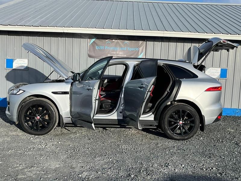 Used Jaguar F-Pace R-Sport 180 HP (132 kW) 2016 Silver SUV