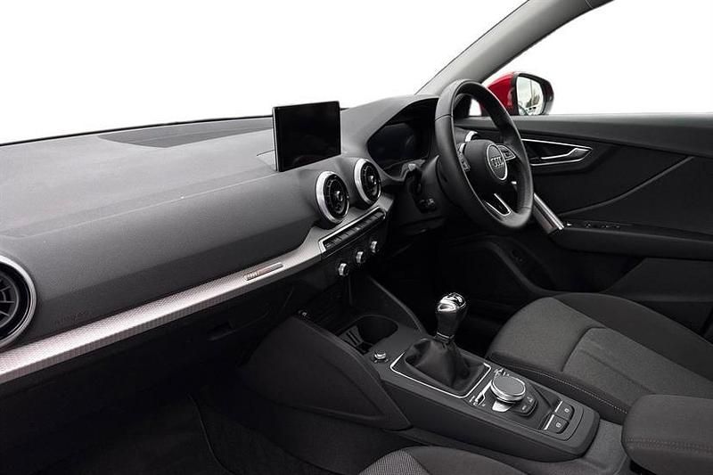 Used Audi Q2 Sport 110 HP (80 kW) 2023 Red SUV