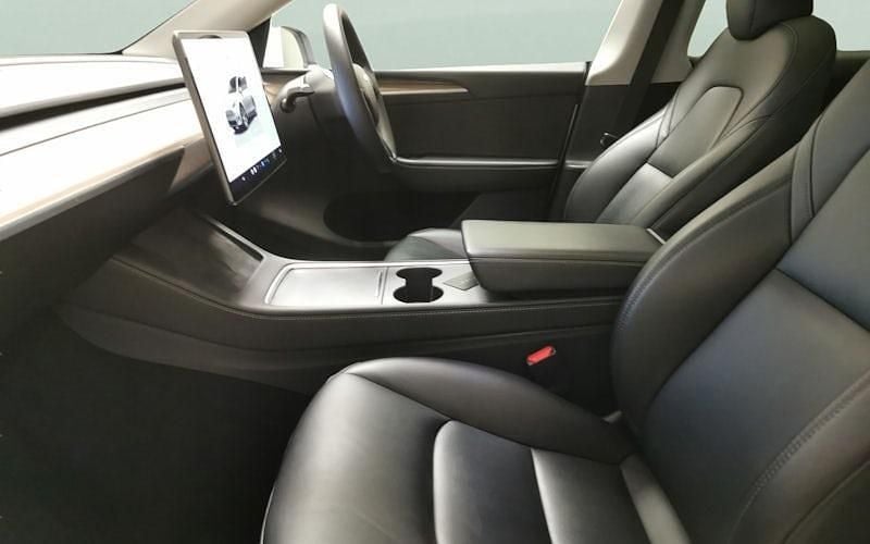 Used Tesla Model Y Long Range AWD 286 kW (389 HP) 2025 SUV