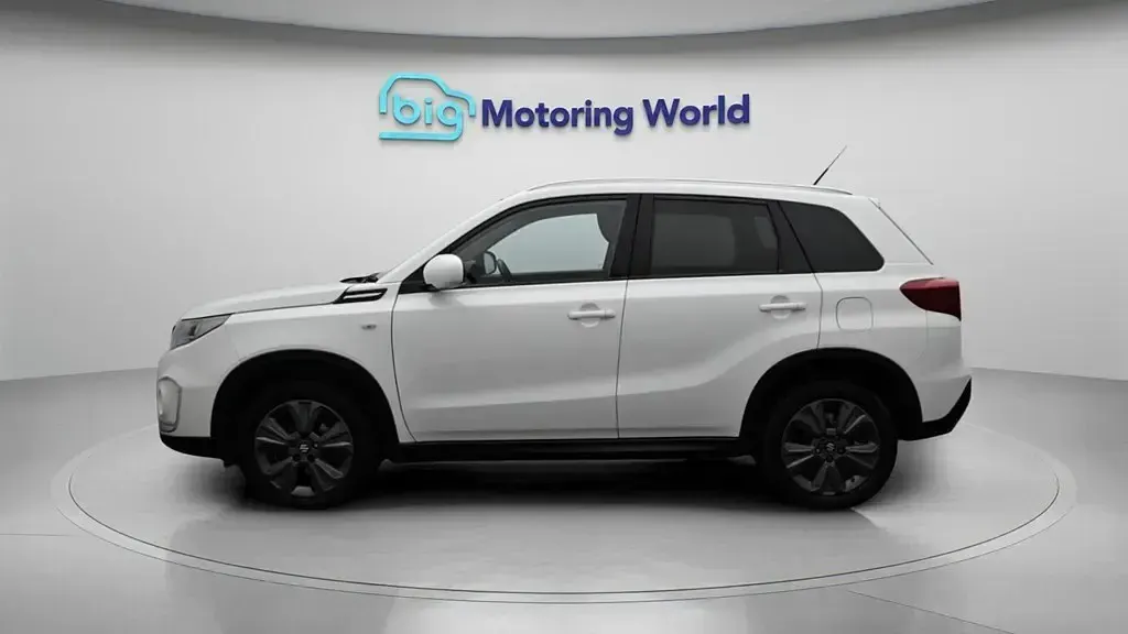 Gebraucht Suzuki Vitara SZ-T 129 PS (94 kW) 2022 Weiß SUV