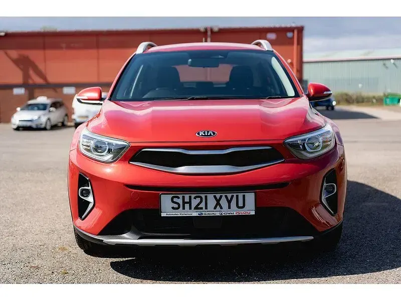 Used Kia Stonic 100 HP (73 kW) 2021 Red SUV