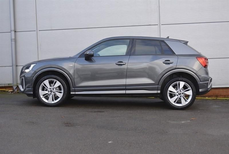 Used Audi Q2 S-Line 150 HP (110 kW) 2023 Daytona grey SUV