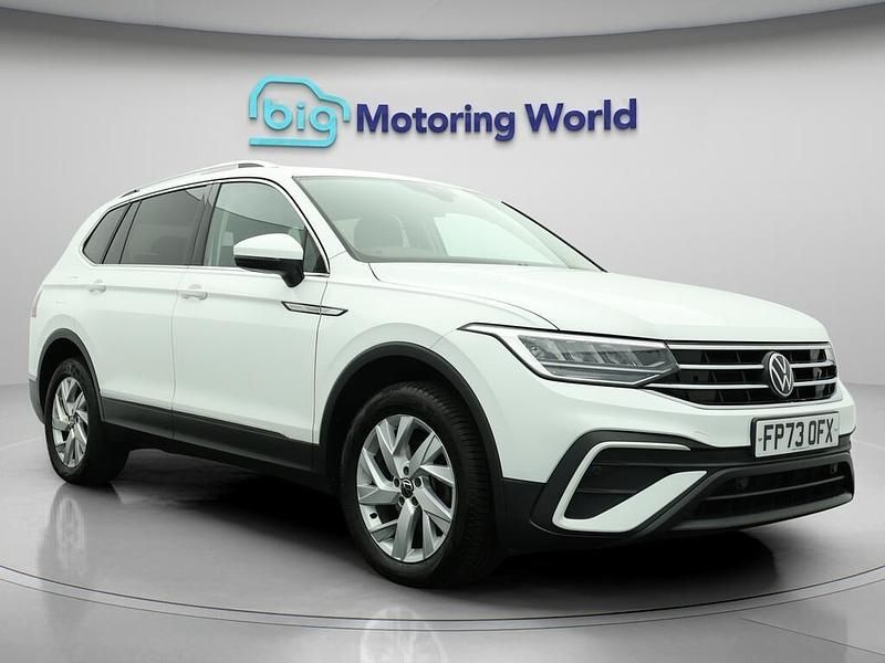 White Used 2023 VW Tiguan Allspace Life SUV | £24,900 (Fair price) - Image 1/4